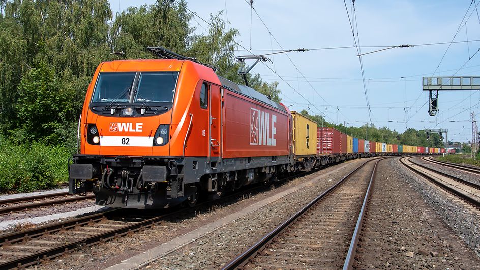 Güterzug der Westfälische Landes-Eisenbahn GmbH nähe Lippstadt