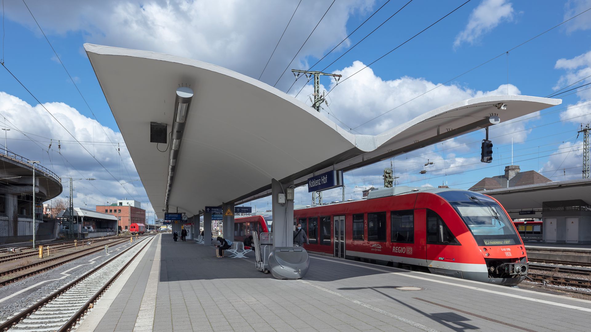 Blick auf den modernisierten Koblenzer Hauptbahnhof