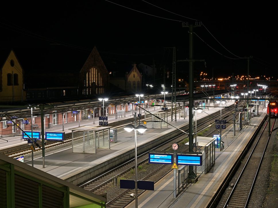 Bahnsteige Gießen nach der LED-Umrüstung